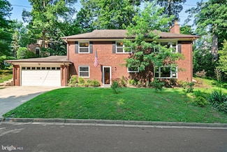 2420 N Taylor St, Arlington, VA 22207