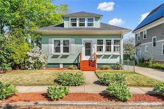 45 Henry St, Cranston, RI 02905