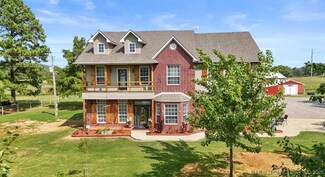 15562 State Highway 83, Howe, OK 74940