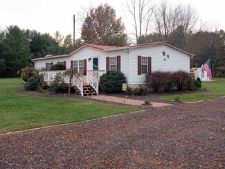 12 Ramseys Farm Ln, Lyndhurst, VA 22952