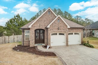 17213 Palm Ridge Dr, Diberville, MS 39540