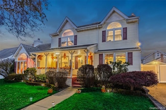 2906 Lawrence Dr, Wantagh, NY 11793