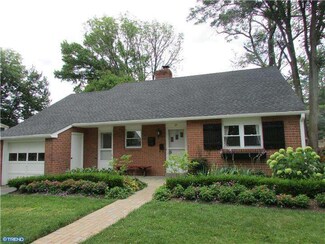 37 Red Oak Rd, Oreland, PA 19075