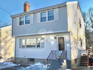 48 Blossom St, Waltham, MA 02451