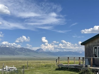 140 Tobe Ln, Ennis, MT 59729
