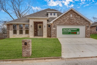 301 Walnut Ridge Dr, Joplin, MO 64801