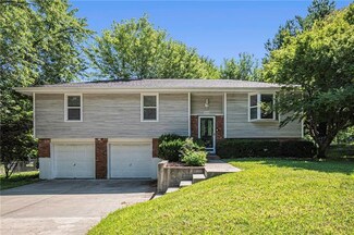 10725 N McGee St, Kansas City, MO 64155