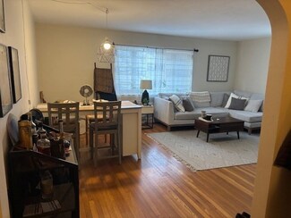48 Hollis St Unit 2H, Newton, MA 02458