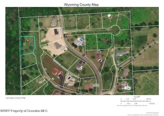 64 Clinton Dr, Factoryville, PA 18419