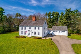 31 Clapp Rd, Rochester, MA 02770