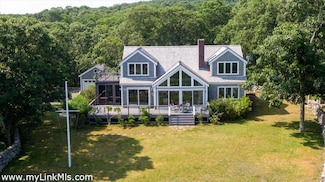 100 Gosnolds Way, Chilmark, MA 02535