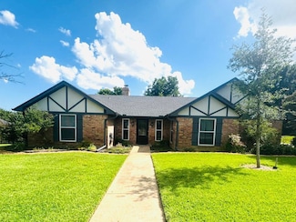 2429 Postbridge Rd, Grand Prairie, TX 75050
