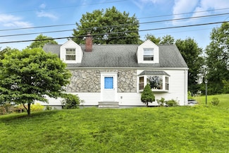 6 Topstone Dr, Danbury, CT 06810