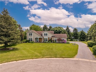 6 Barben Cir, Mendon, NY 14506