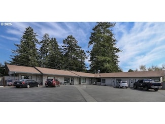 542 Pacific Ave, Brookings, OR 97415