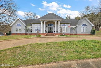 121 Fairway Blvd, Carthage, MS 39051