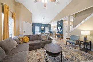 97 Chapel Hill Cir Unit 97, San Antonio, TX 78240