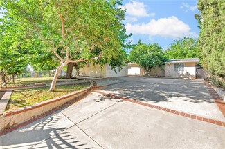 13751 Sproule Ave, Sylmar, CA 91342