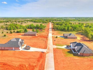 1241 Layla Ln, Blanchard, OK 73010
