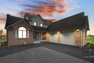 348 S 300 W, Valparaiso, IN 46385