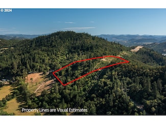 1758 SE Strong Ave, Roseburg, OR 97470