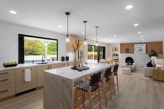 3326 Fosca St, Carlsbad, CA 92009