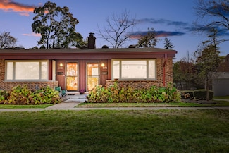 1171 Waukegan Rd, Deerfield, IL 60015