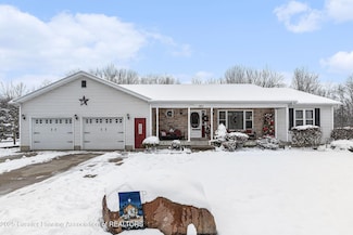 3073 N Stewart Rd, Charlotte, MI 48813