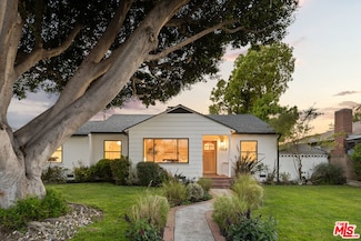 7919 Kenyon Ave, Los Angeles, CA 90045