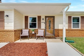 4904 Aquarius Ct, Virginia Beach, VA 23464