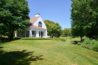 182 Cross St, Rowley, MA 01969