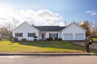 1922 Ridge Crest Cir, Montoursville, PA 17754