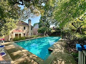 1142 Randolph Rd, McLean, VA 22101