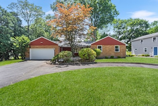 253 Simsbury Rd, West Hartford, CT 06117
