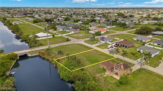2723 NE 5th Place, Cape Coral, FL 33909