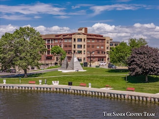 22 S Harbor Dr Unit 402, Grand Haven, MI 49417
