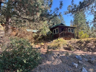 109 S 3rd Ave, Chiloquin, OR 97624