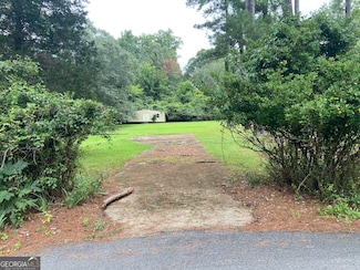 281 Hillside Dr, Winder, GA 30680