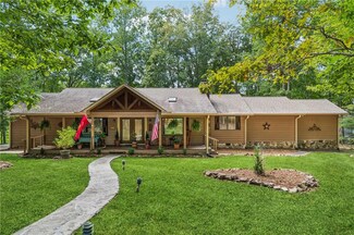 141 Tamarack Dr, Jasper, GA 30143