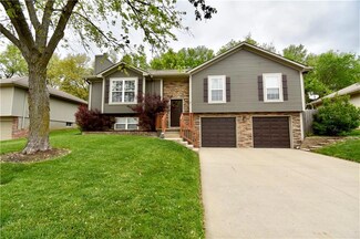 2609 NW Richard Dr, Blue Springs, MO 64015