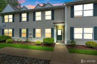 31 Hanover Square, Middlesex, NJ 08846