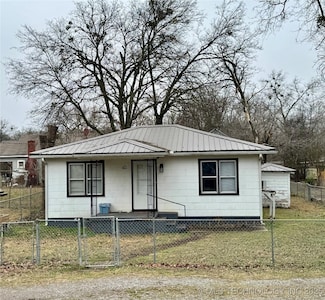 415 Earl St, Tahlequah, OK 74464