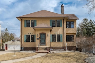 848 8th Ave SW, Rochester, MN 55902