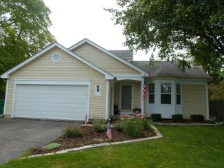 13 Starboard Ct Unit 2, Third Lake, IL 60030