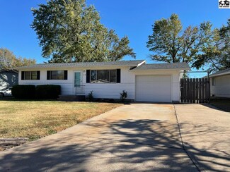 13 Williams Ave, South Hutchinson, KS 67505