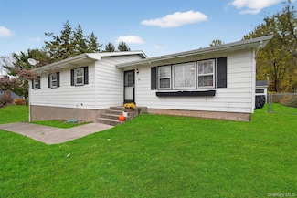 14 Pennsylvania Ave, Middletown, NY 10940