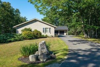 44 Latour St, Castine, ME 04420