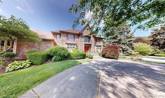 29918 Kenloch Dr, Farmington Hills, MI 48331