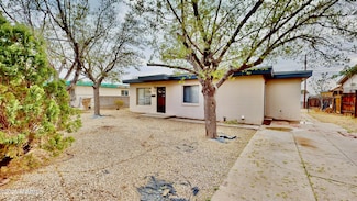 1112 Lees Dr, Las Cruces, NM 88001