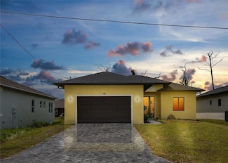 185 Sesame Rd E, Rotonda West, FL 33947